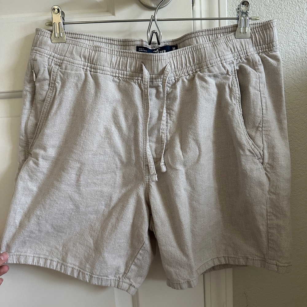 Hollister Cream Shorts